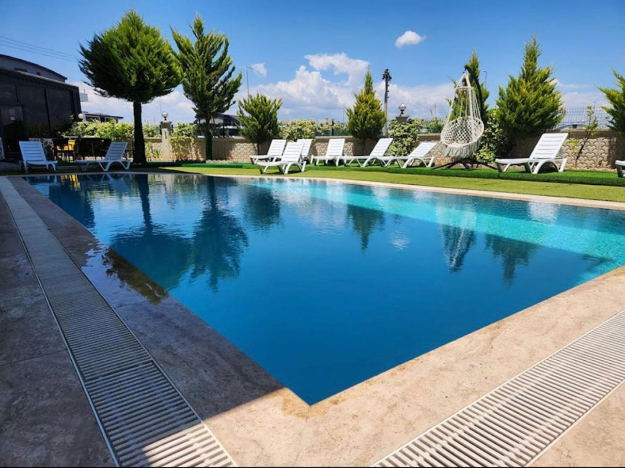 Gardenya Lara Suit Hotel Antalya Kültér fotó