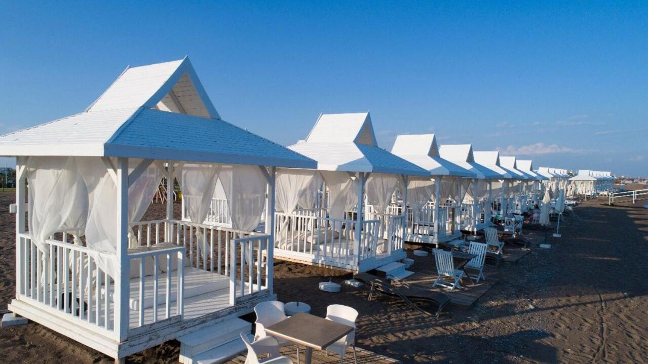 Gardenya Lara Suit Hotel Antalya Kültér fotó
